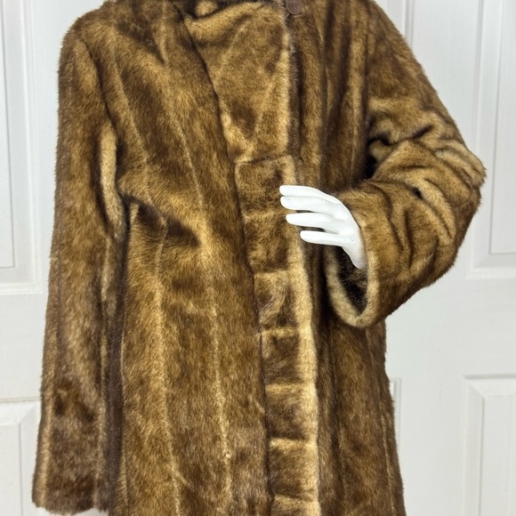 Pamela Mccoy faux fur size Small women's dark brown color coat - Picture 4 of 15